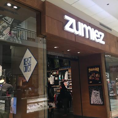 Zumiez store front