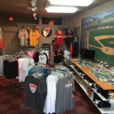 Albuquerque Dukes store front