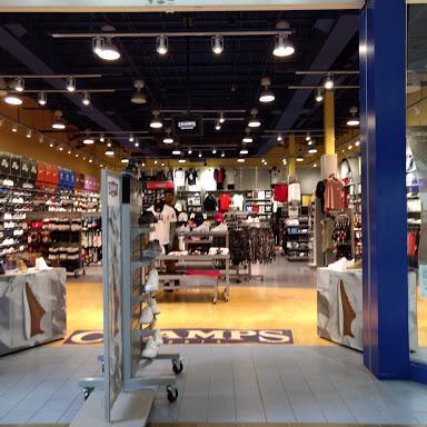 Champs Sports store front