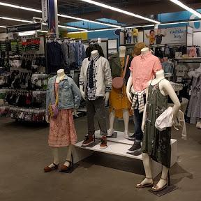 Old Navy store front