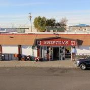 Shipton's Big R East store front