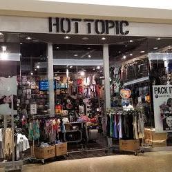 Hot Topic store front