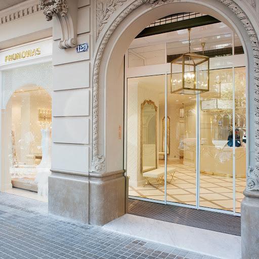 Pronovias Braga store front