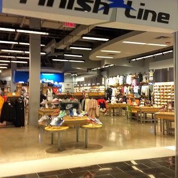 Finish Line (located inside Macy's) store front