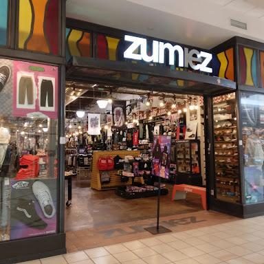 Zumiez store front