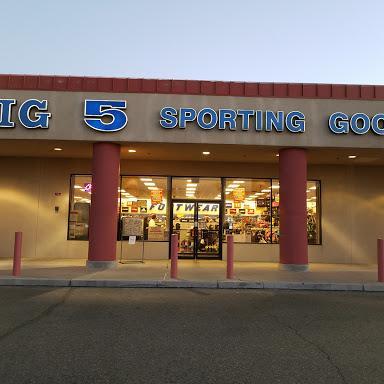 Big 5 Sporting Goods store front