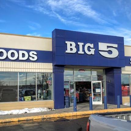 Big 5 Sporting Goods store front