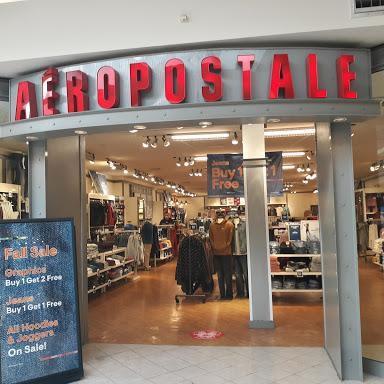 Aéropostale store front