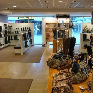 Emmen Schoenen store front