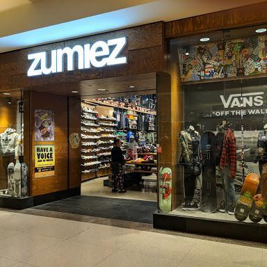 Zumiez store front