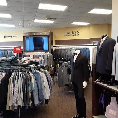 Men's Wearhouse store front