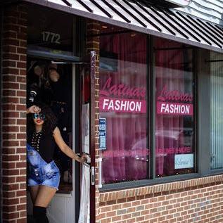 Latinas Fashion store front