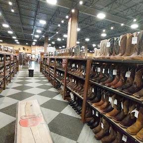 Cavender's Western Outfitter store front