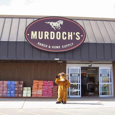 Murdoch's Ranch & Home Supply store front