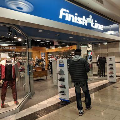 Finish Line store front