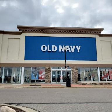 Old Navy Outlet store front