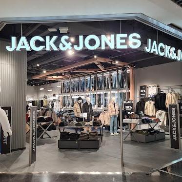 JACK & JONES store front