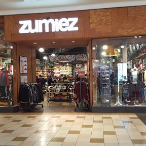 Zumiez store front