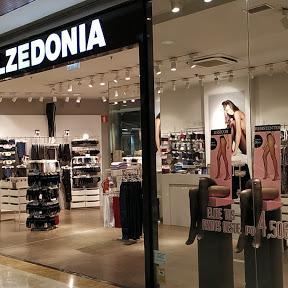 Calzedonia store front