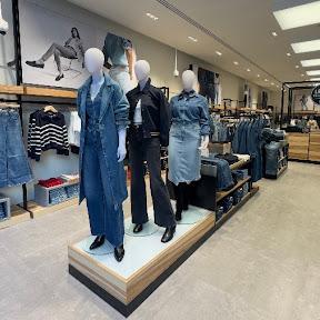 Levi's® Manchester Arndale Centre store front