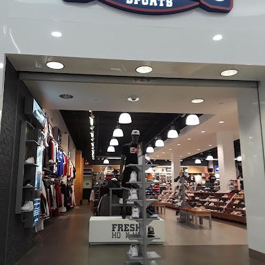 Champs Sports store front