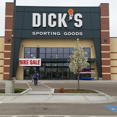 DICK'S Sporting Goods store front