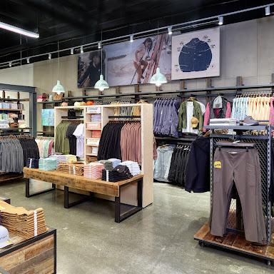 Carhartt - Nashville store front