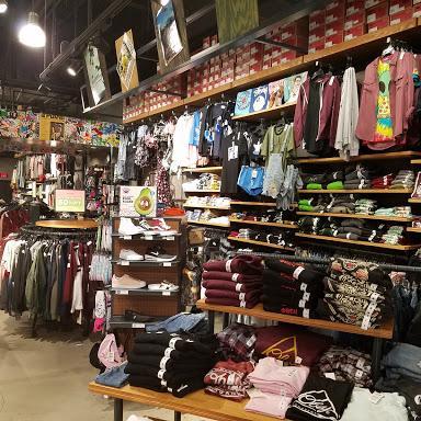 Zumiez store front