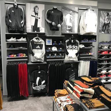 Hibbett Sports store front