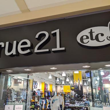 rue21 store front