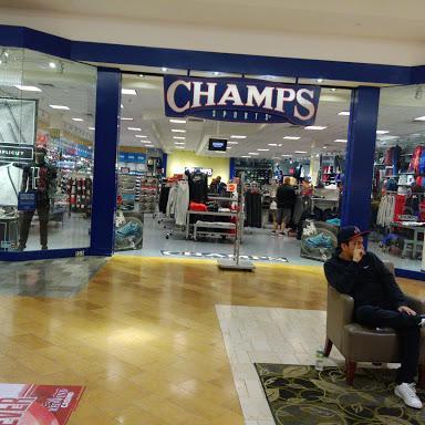 Champs Sports store front