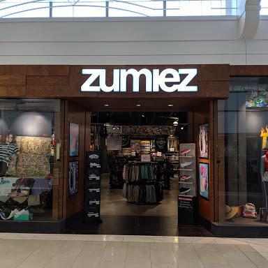 Zumiez store front