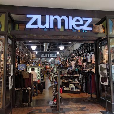 Zumiez store front