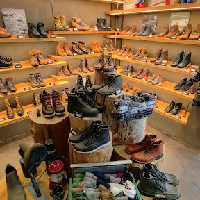 Danner Union Way store front