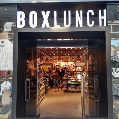 BoxLunch store front