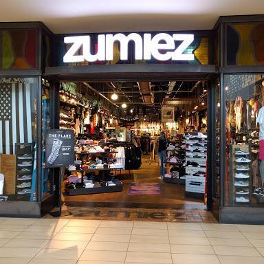 Zumiez store front