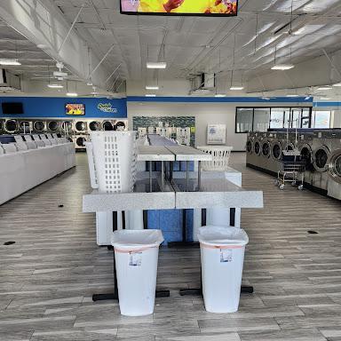 Quick and clean laundry mat store front