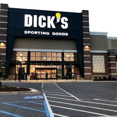 DICK'S Sporting Goods store front