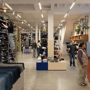 De Rode Winkel Jeans Utrecht store front