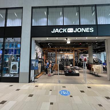 JACK & JONES store front